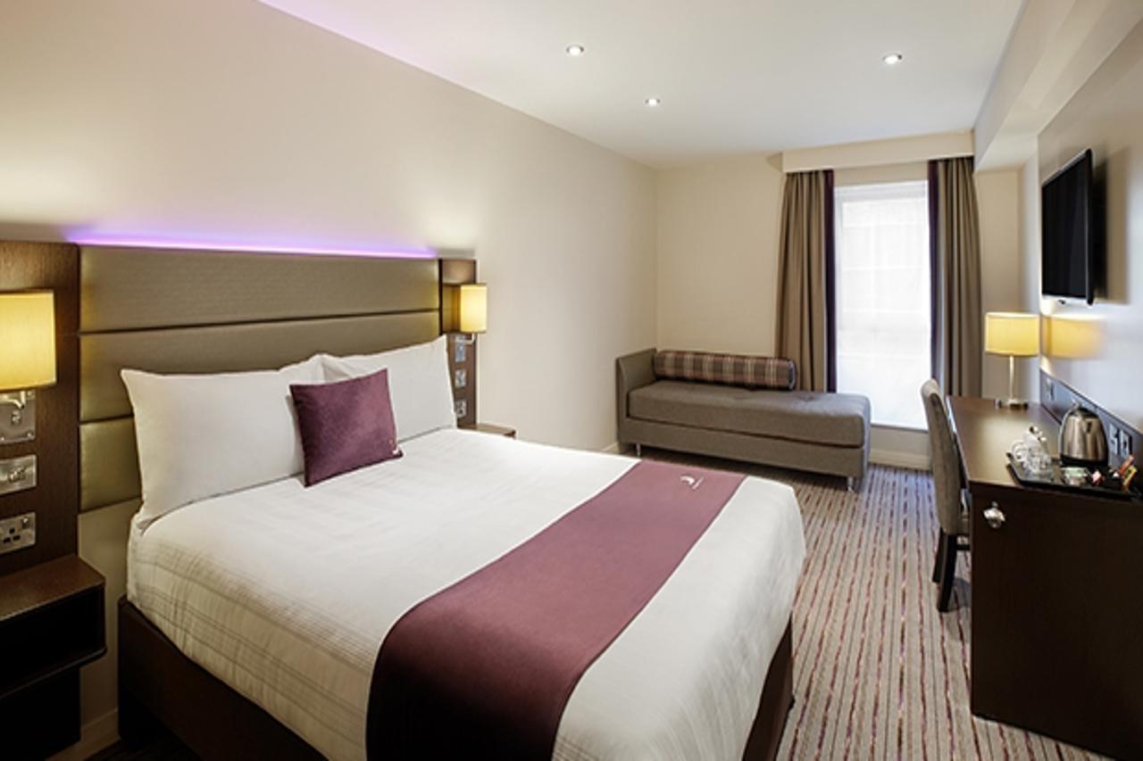 Premier Inn Birmingham City Centre Broad Street Extérieur photo