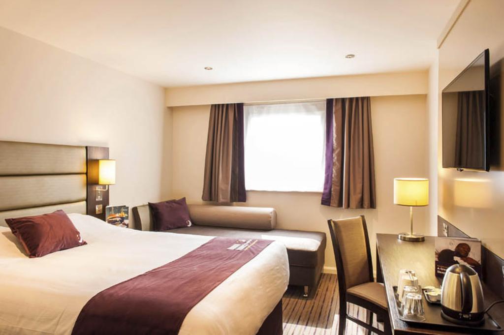 Premier Inn Birmingham City Centre Broad Street Extérieur photo