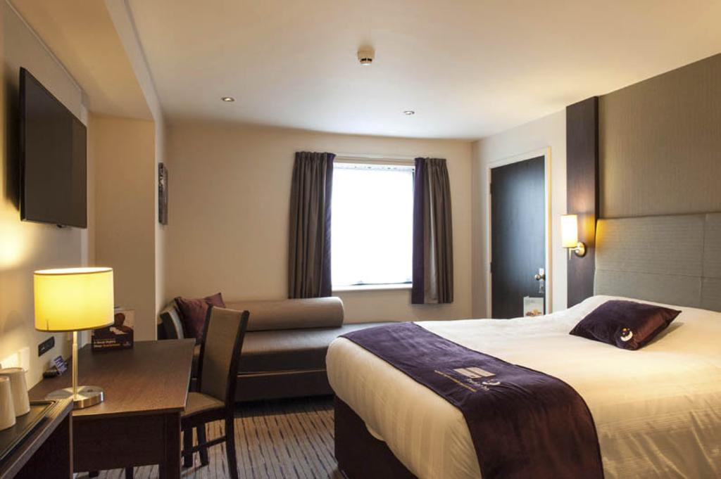 Premier Inn Birmingham City Centre Broad Street Extérieur photo