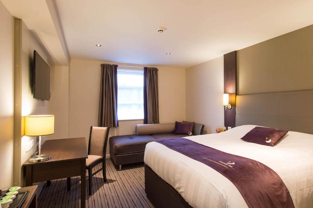 Premier Inn Birmingham City Centre Broad Street Extérieur photo