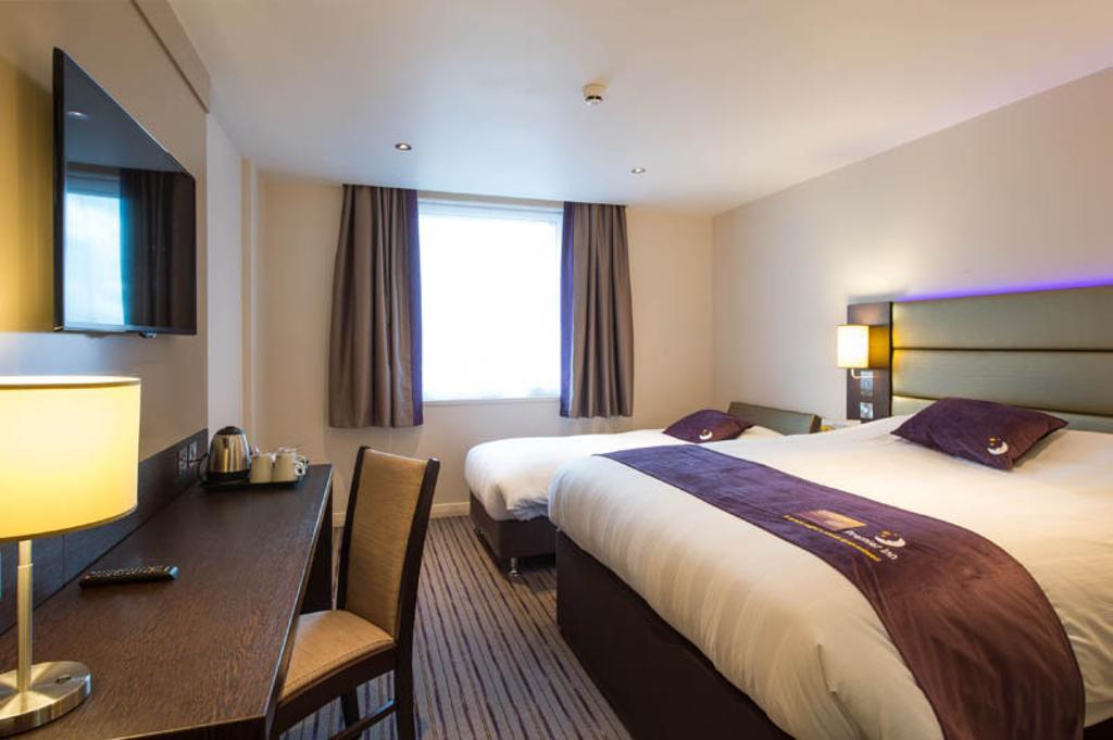 Premier Inn Birmingham City Centre Broad Street Extérieur photo