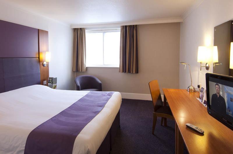 Premier Inn Birmingham City Centre Broad Street Extérieur photo