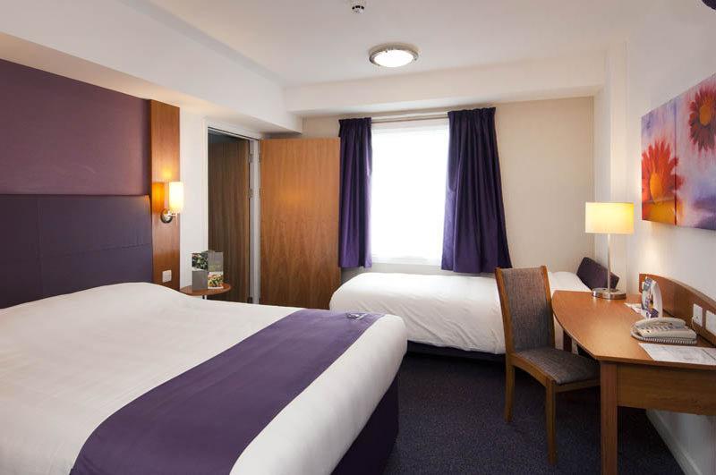 Premier Inn Birmingham City Centre Broad Street Extérieur photo