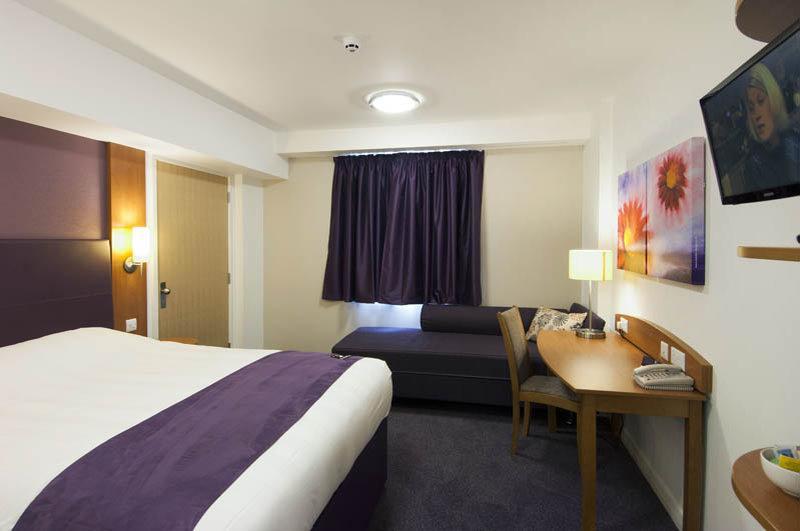 Premier Inn Birmingham City Centre Broad Street Extérieur photo