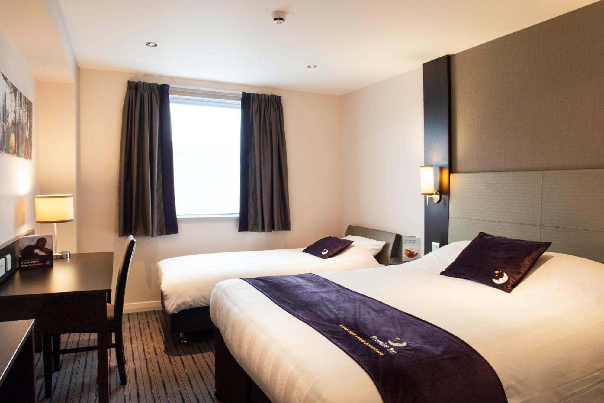 Premier Inn Birmingham City Centre Broad Street Extérieur photo